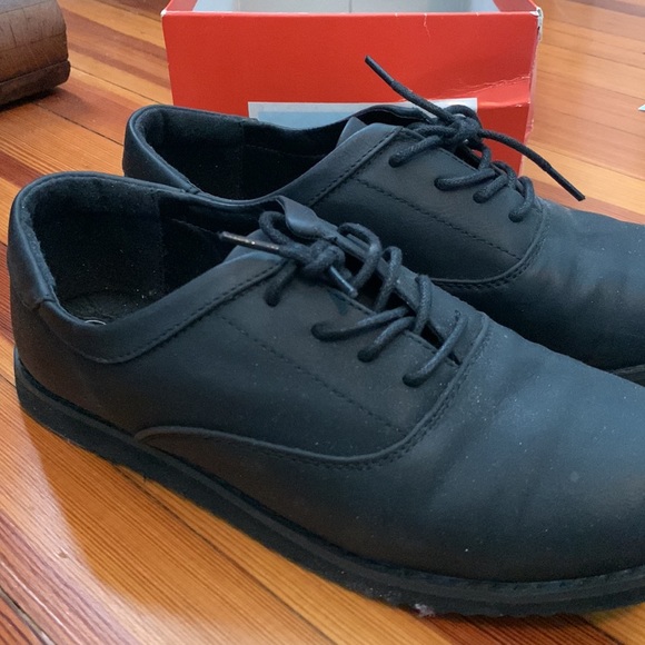 Boys black dress shoe - Picture 2 of 3